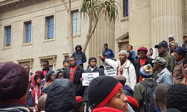 Wits EFFSC deliver memorandum to South Point