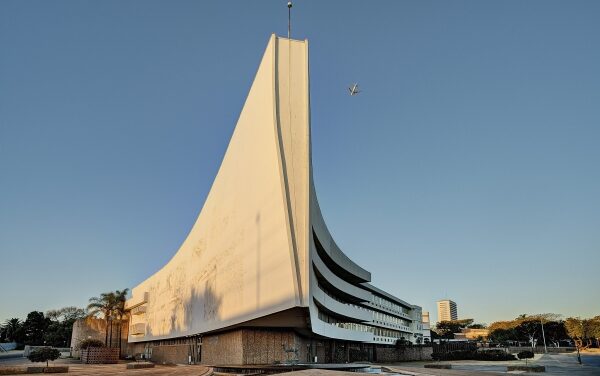 UP Council approves English only policy